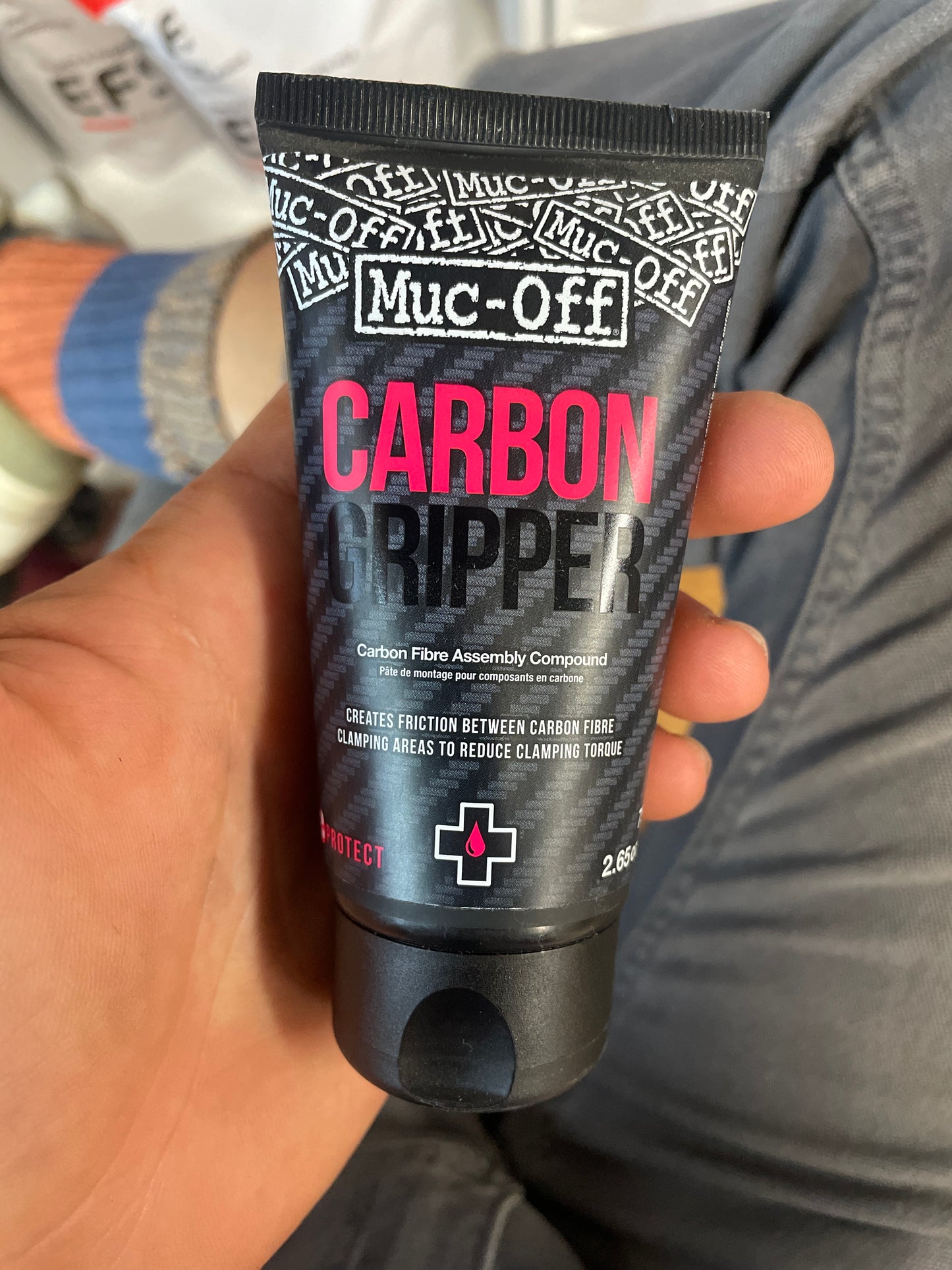 Muc-Off Carbon Gripper - 75g, Tube