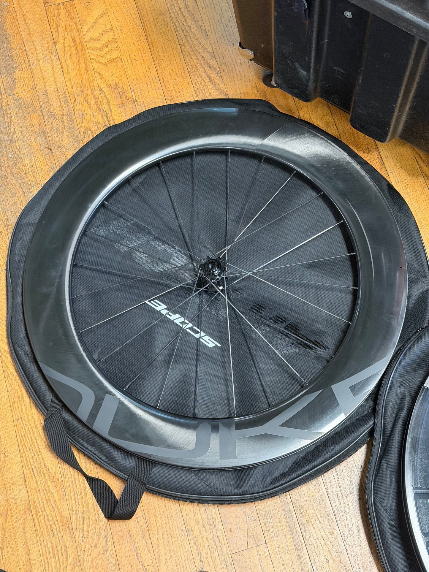 DUKE Baccara X 78 + Hurricane Disc Wheelset