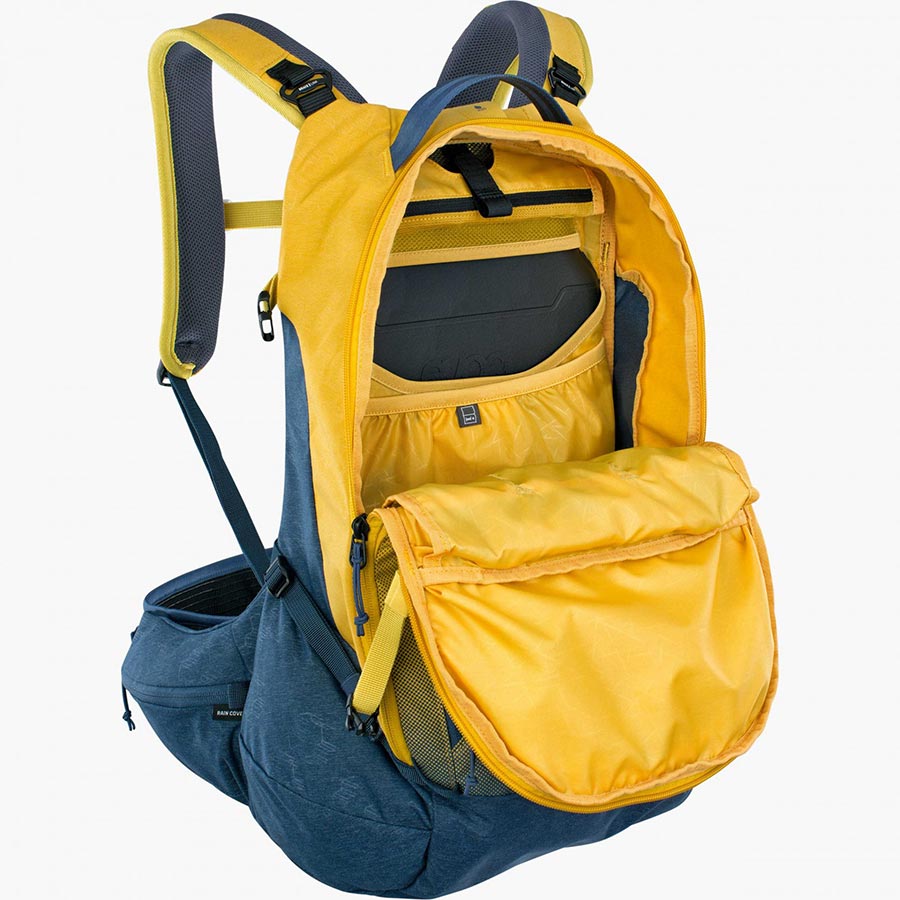 EVOC, Trail Pro 26, Protector backpack, 26L, Carbon/Grey, SM