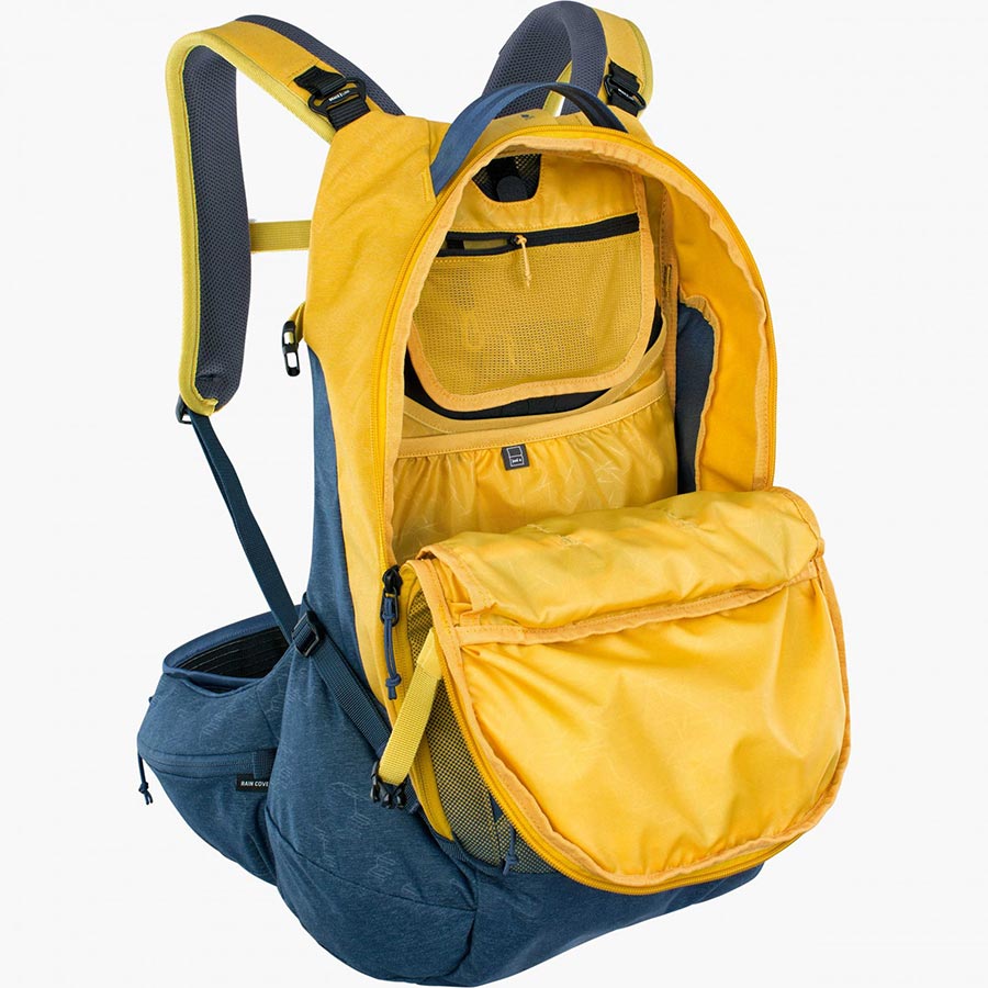 EVOC, Trail Pro 26, Protector backpack, 26L, Carbon/Grey, SM