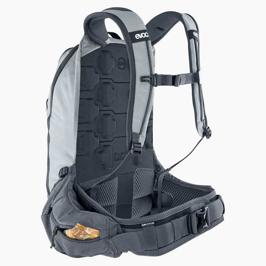 EVOC, Trail Pro 16, Protector backpack, 16L, Carbon/Grey, LXL