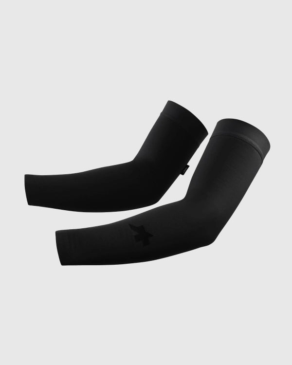 ASSOS R Winter Arm Warmers P1