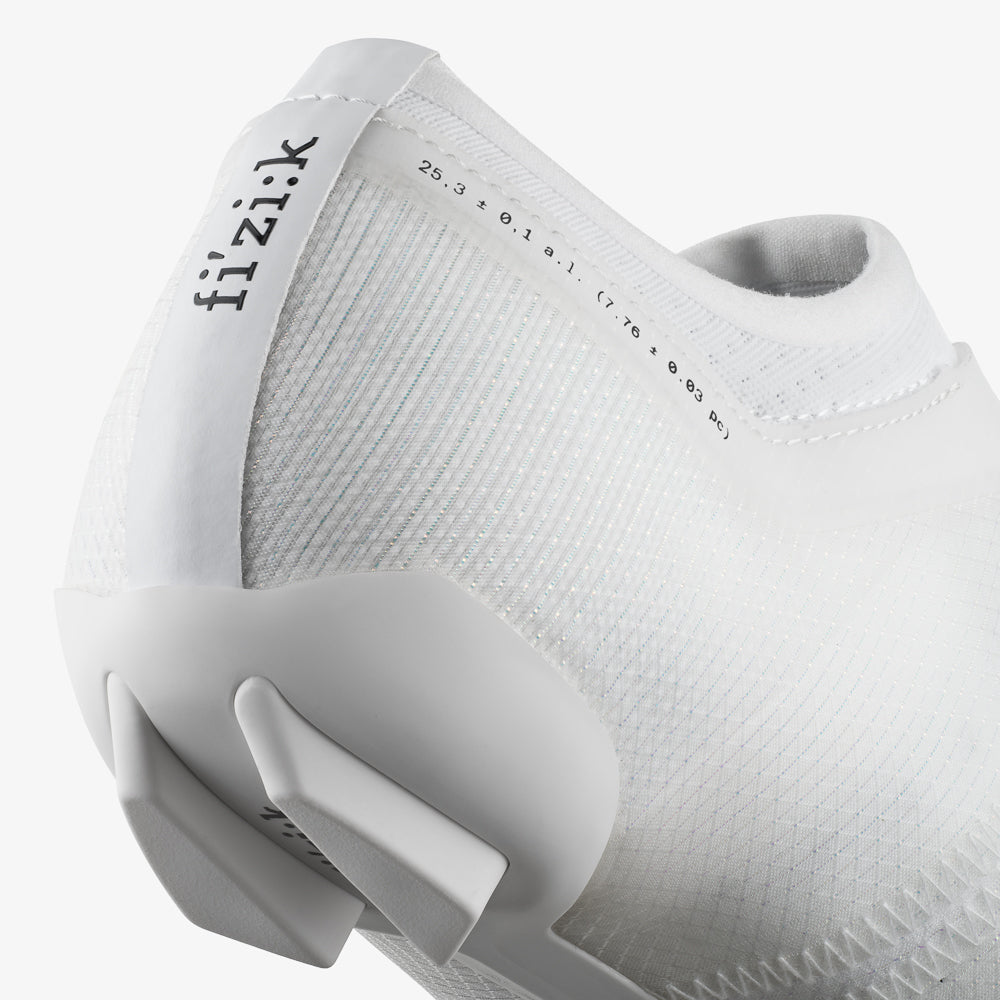 Fizik Vega Carbon
